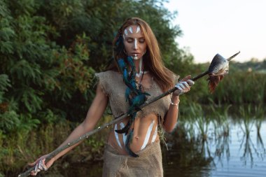 Doğada sıcak bir sonbahar günü