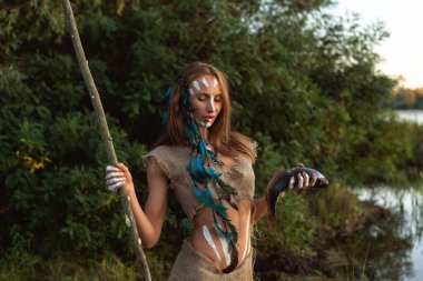 Doğada sıcak bir sonbahar günü