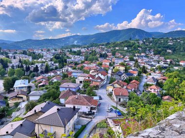 Tatilde Jajce, Bosna-Hersek 'te Jajce üzerine panoramik manzara