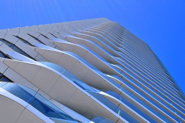  Aarhus Limanı 'nda yeni modern mimari. Binanın adı Buzdağı. Yaz boyunca İskandinavya 'ya seyahat, Danimarka' da Aarhus.