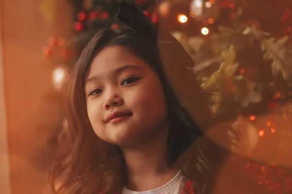 Ευτυχισμένο Μικρό Κορίτσι Japan Ονειροπόλος Περιμένει Θαύμα Άγιος Βασίλης Απολαύσετε — Φωτογραφία Αρχείου