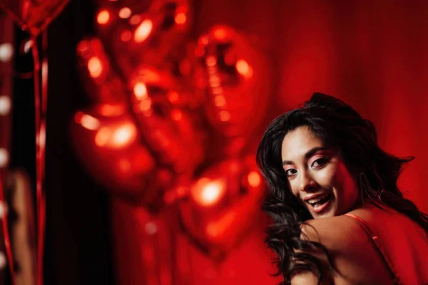 Young Tempting Brunette Woman Perfect Skin Posing Heart Balloons Red — Stockfoto