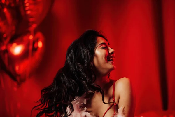 Close Portrait Attractive Asian Woman Perfect Skin Posing Red Room — Fotografia de Stock