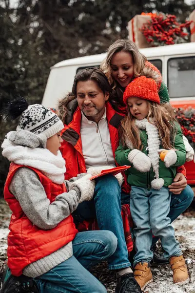 Happy Family Celebrating Christmas New Year Winter Holidays Season Outdoor — Stock Photo, Image