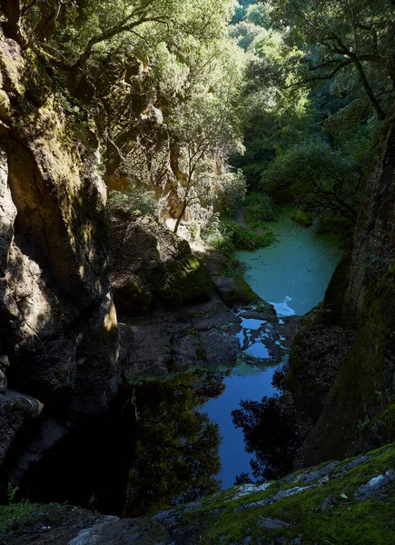 Ein Bild Von Einem Schönen Wasserfall Grünen — Stockfoto