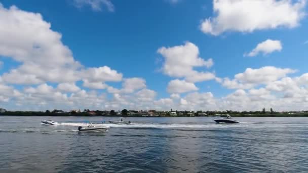 Siesta Key Florida Oktober 2020 Perahu Rekreasi Saling Berpapasan Jalur — Stok Video