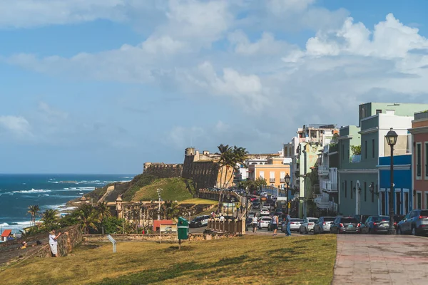 San Juan Puerto Rico Mars 2021 Bilar Linje Gatan Med — Stockfoto