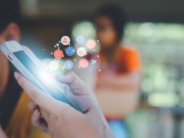 Mutlu olmak gibi bildirim simgeleriyle kavram