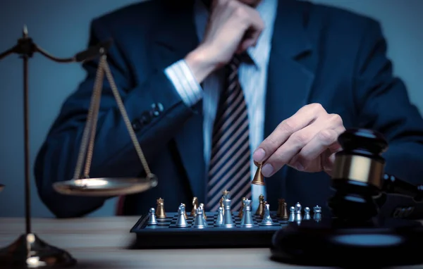 Geschäftsleute Die Schach Spielen Denken Problemlösung Geschäftliche Wettbewerbsplanung Teamwork Internationales — Stockfoto