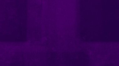 Arka plan olarak kullanılan koyu mor kadife kumaş dokusu. Yumuşak ve pürüzsüz tekstil malzemelerinin mor renkli kumaş arka planı. Ezilmiş kadife. İpek için lüks morumsu ton..