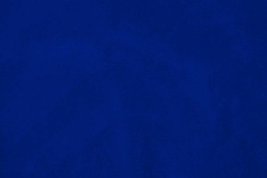 Arka plan olarak kullanılan açık mavi kadife kumaş dokusu. Yumuşak ve pürüzsüz tekstil malzemelerinin ipek renkli kumaş arka planı. Ezilmiş kadife. Lüks deniz mavisi. İpek için açık renk..