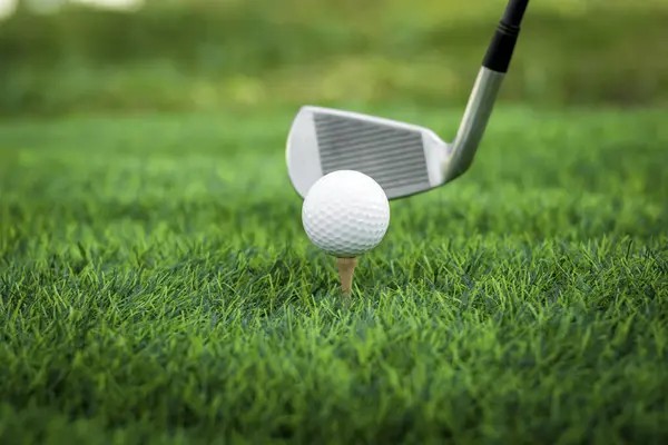 Golf Ball Close Tee Grass Blurred Beautiful Landscape Golf Background — Stock Photo, Image