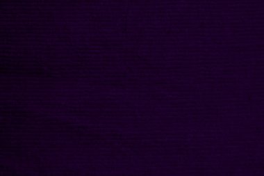 Arka plan olarak kullanılan koyu mor kadife kumaş dokusu. Yumuşak ve pürüzsüz tekstil malzemelerinden oluşan temiz kumaş. Kumaş, kadife, ipek için menekşe rengi..