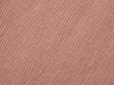 Çizgili desenli pembe bir kumaş. Kumaşı yumuşaktır ve sıcak, samimi bir havası vardır.