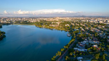 Minas Gerais, Belo Horizonte 'deki Lagoa da Pampulha' nın hava görüntüsü.