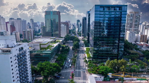 Aerial view of Avenida Brigadeiro Faria Lima, Itaim Bibi. Iconic commercial buildings in the background. With mirrored glass.