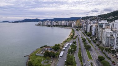 Florianopolis 'teki Avenida Beira Mar' ın havadan görünüşü, Santa Catarina, Brezilya.