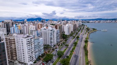 Florianopolis 'teki Avenida Beira Mar' ın havadan görünüşü, Santa Catarina, Brezilya.