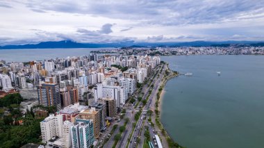 Florianopolis 'teki Avenida Beira Mar' ın havadan görünüşü, Santa Catarina, Brezilya.