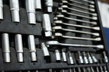 Araba tamiri için çalışma araçları