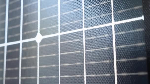 Přenosný Skládací Solární Panel Detailní Záběr — Stock video