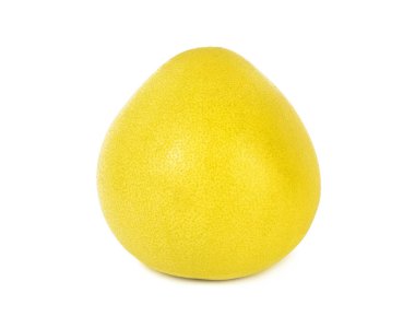 Beyaz arka planda izole edilmiş taze sarı Pamela. Tropikal ve turunçgiller konsepti