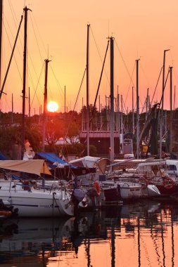 Barche e tramonto, Cesenatico