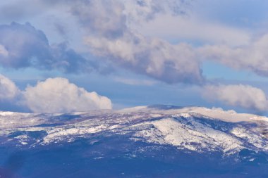 Montagne innevate, inverno, Toscana