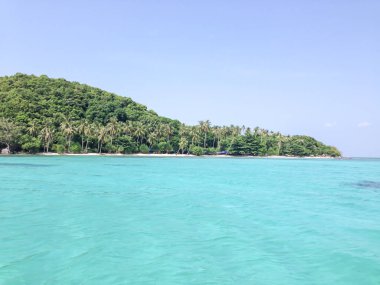 Beautiful tropical beach on the Karimunjawa island, Indonesia. 