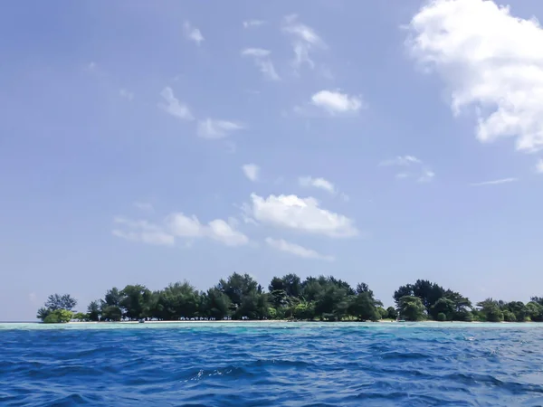 Beautiful Island Middle Sea Blue Sky — Foto de Stock