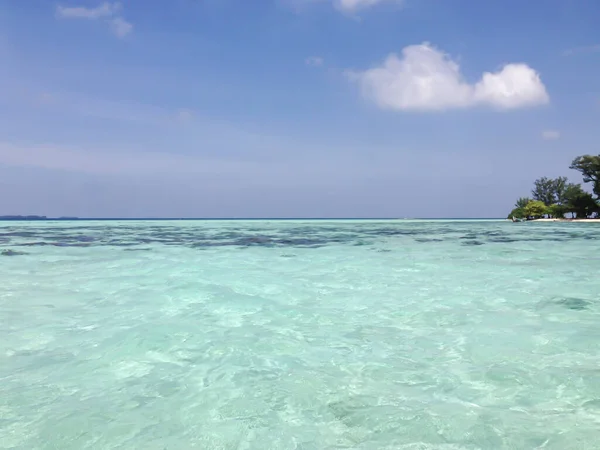 Beautiful Island Middle Sea Blue Sky — Stockfoto