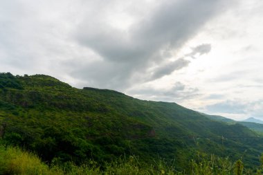 Dağların manzaralı güzel doğa manzarası