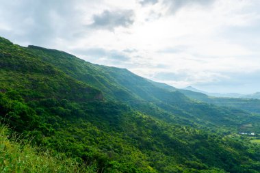 Dağların manzaralı güzel doğa manzarası