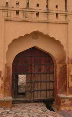 JAIPUR, INDIA, 14 AĞUSTOS 2019:::: Amer Kalesi, Jaipur, Hindistan 'ın ve UNESCO' nun Dünya Mirası 'nın başlıca turistik merkezlerinden biridir.