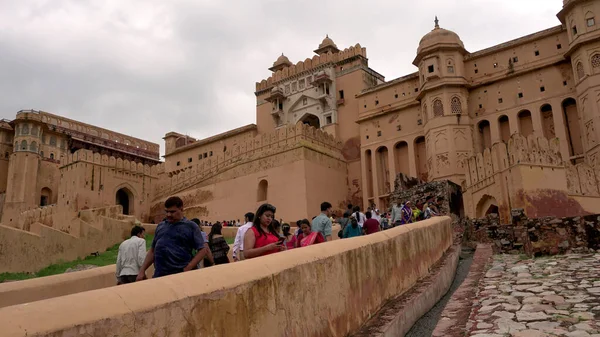 Jaipur India Agosto 2019 Multitud Turistas Todo Mundo Pie Hasta —  Fotos de Stock
