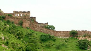 Hindistan 'daki tarihi binanın manzarası
