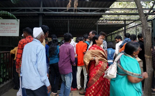 stock image PUNE, INDIA- JUNE 22, 2020: Tourists at Rajiv Gandhi Zoological Park commonly known as the Rajiv Gandhi Zoo or Katraj Zoo.