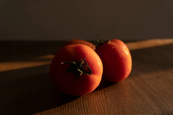 Ripe Wet Red Tomatoes Wooden Table — Stock Photo, Image