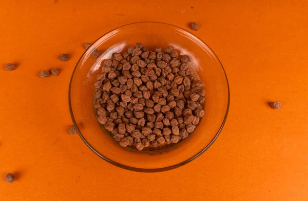 Закрытие Черного Чана Горох Бобы Гарбанзо Оранжевом Фоне — стоковое фото