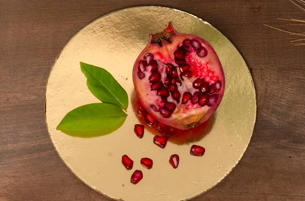 Pomegranate Fruit Table Close — Stock Photo, Image