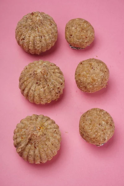 Печенье Муки Гороха Розовом Фоне — стоковое фото