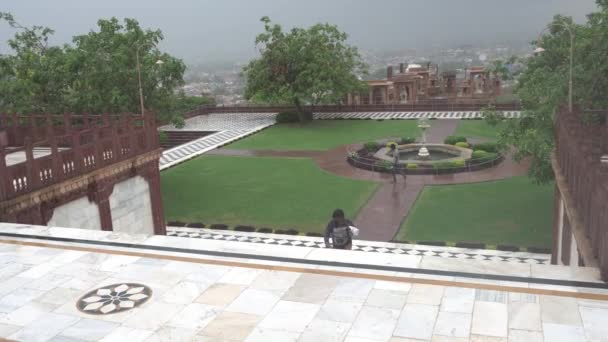 Джодхпур Индия Октября 2015 Прекрасный Вид Мавзолей Джасвант Тада Дождливую — стоковое видео