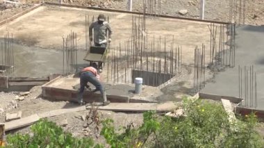 İnşaat alanında çalışanlar