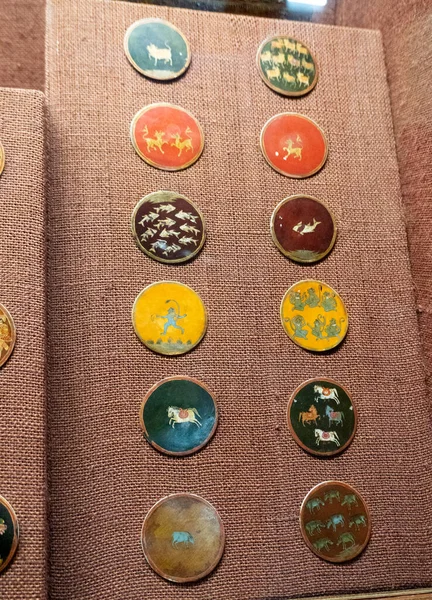 Collectie Van Verschillende Soorten Knoppen Het Museum — Stockfoto