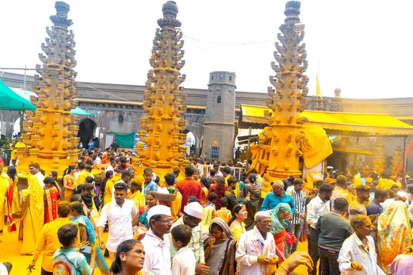 Jejuri Maharashtra Індія Квітня 2023 Індуїстські Віддані Збираються Щоб Поклонятися — стокове фото