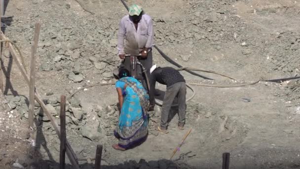 Trabalhadores Masculinos Femininos Canteiro Obras Conceito Construção — Vídeo de Stock