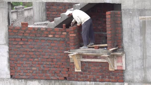 建筑工地的男性建筑师 建筑概念 — 图库视频影像