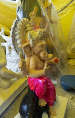 Hindistan 'daki Tanrı Ganesha heykeli.