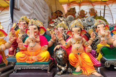 Ganesha heykelleri, Hindu tanrısı, yakın görüş.