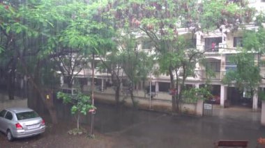 Hindistan 'da yağmurlu bir gün